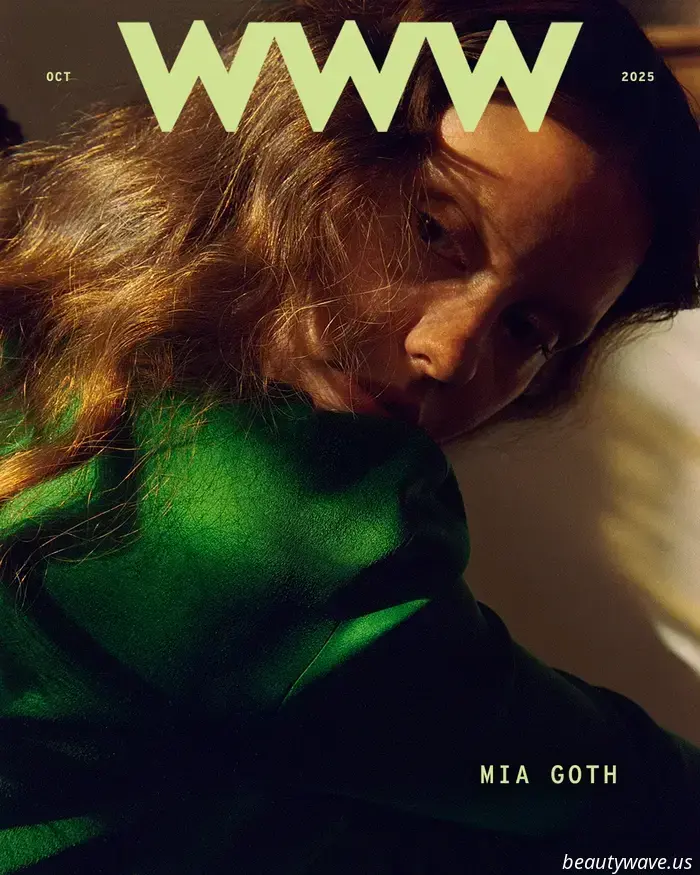 Mia Goth sagte uns, warum sie gerührt war, als sie Jacob Elordis Frankenstein-Kostüm zum ersten Mal sah.