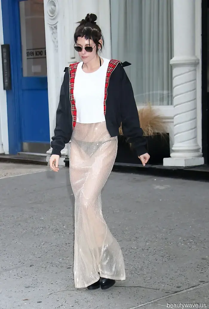 Faldas Desnudas y Bikinis de Cuerda&mdash;Las Celebridades Demuestran que Vestirse Desnudo Está Oficialmente de Vuelta en 2026