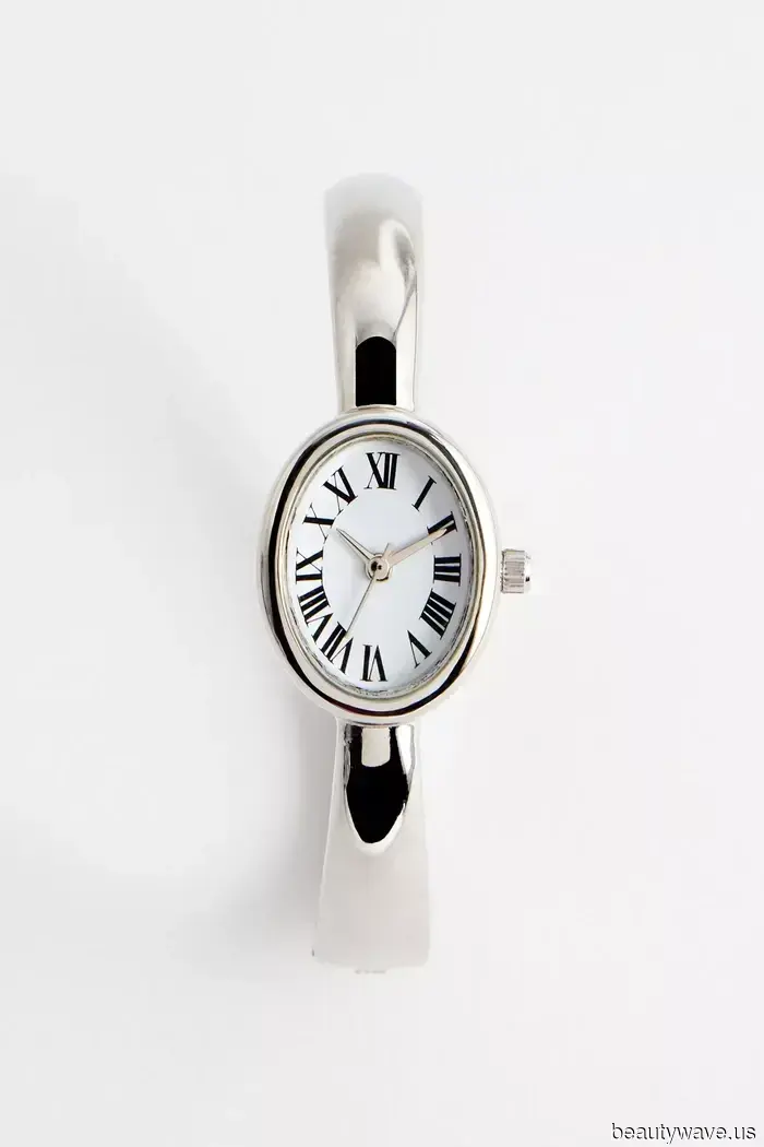 I’ve worked as a stylist for 12 years—here are 5 wardrobe tips that fashion insiders will endorse in 2026.