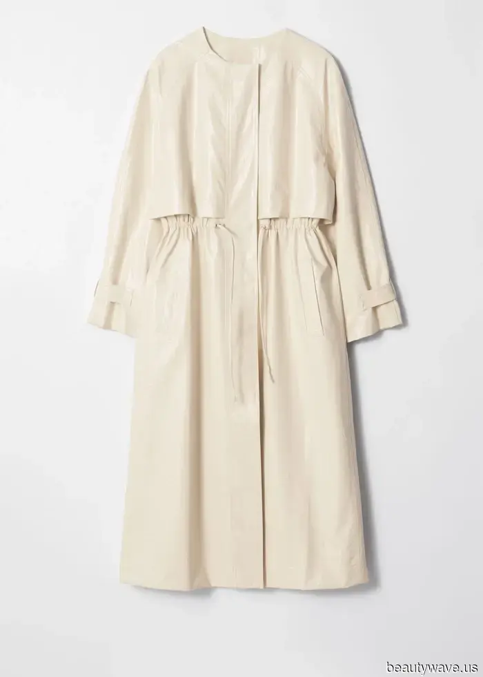 Every French woman's capsule wardrobe in Paris features these essential pieces.