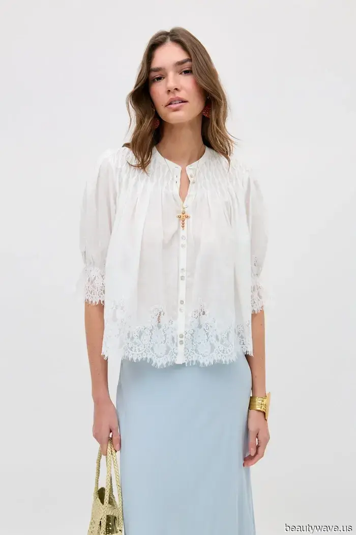 Boho blouses are currently trending, but I believe they pair best with this particular jeans style.