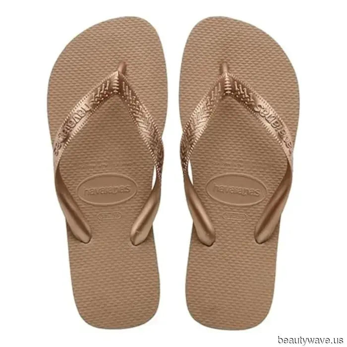 Acabo de regresar de vacaciones&mdash;cada persona con estilo estaba usando estas elegantes sandalias de &pound;12 con lino, pantalones cortos y…