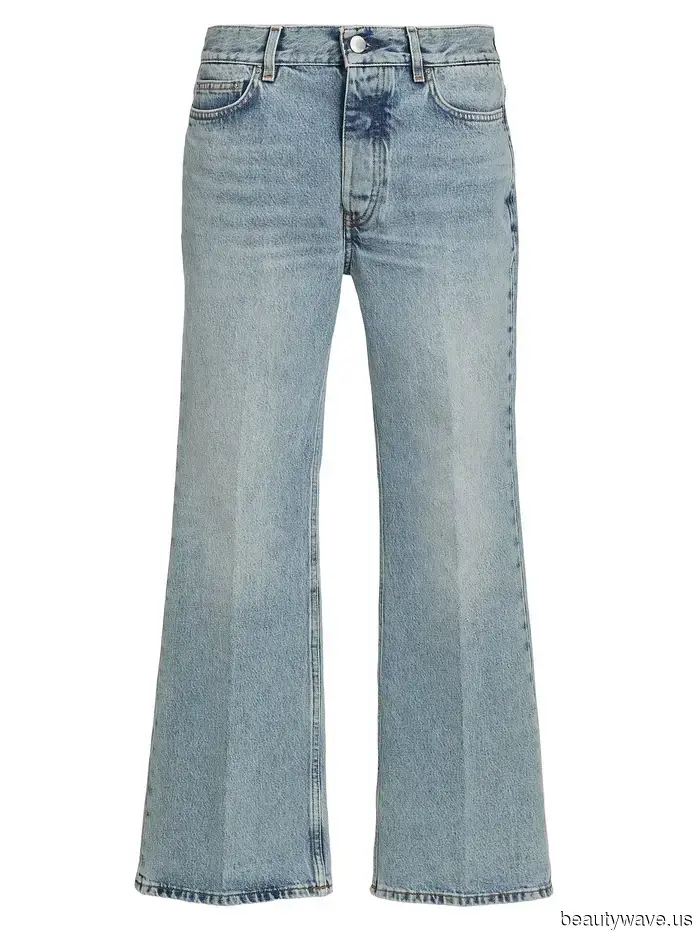 Identifying an It Girl in 2026: This Trendy Cropped Jeans Look and This French-Inspired Shoe Style
