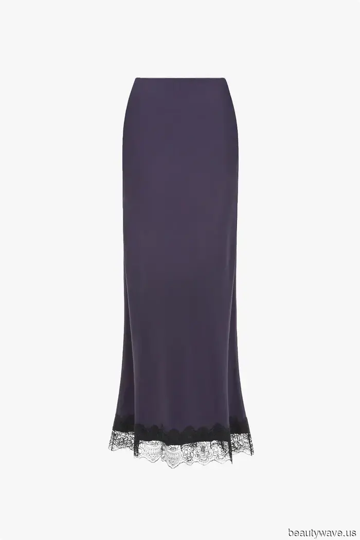 French women are unexpectedly abandoning their jeans in favor of this much more sophisticated trend— I decided to try it out myself.