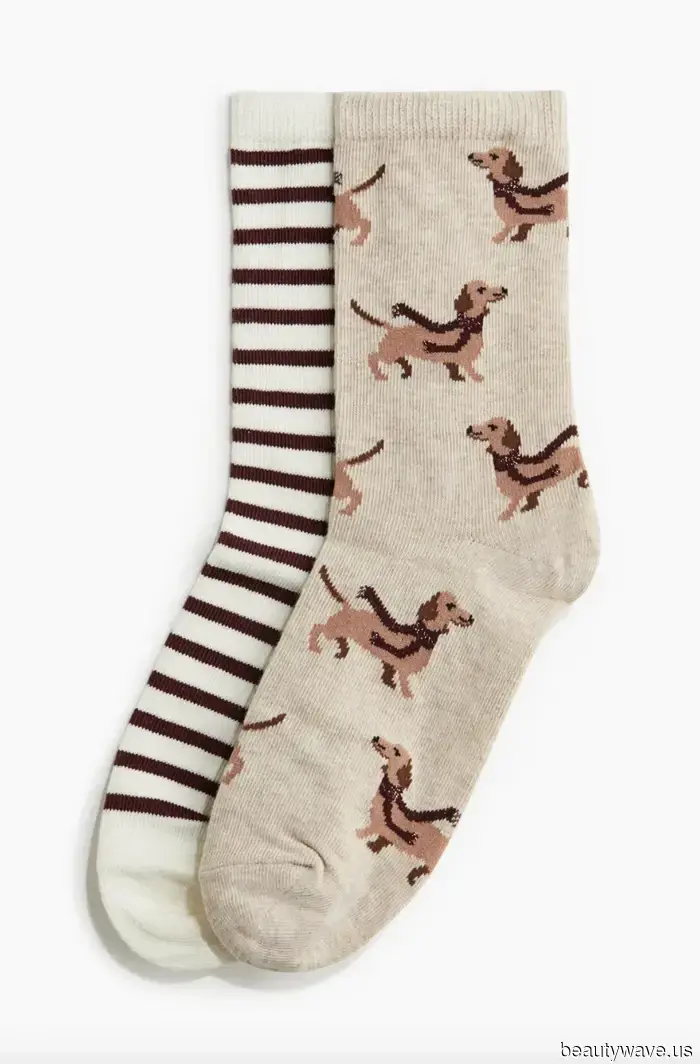 Fashion enthusiasts in Copenhagen have recently been pairing these 5 types of shoes with jeans.