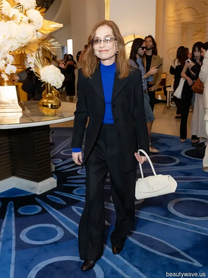 Not Sneakers, Not Leggings—5 Fashion Trends Embraced by the Chicest Over 50s in Cannes