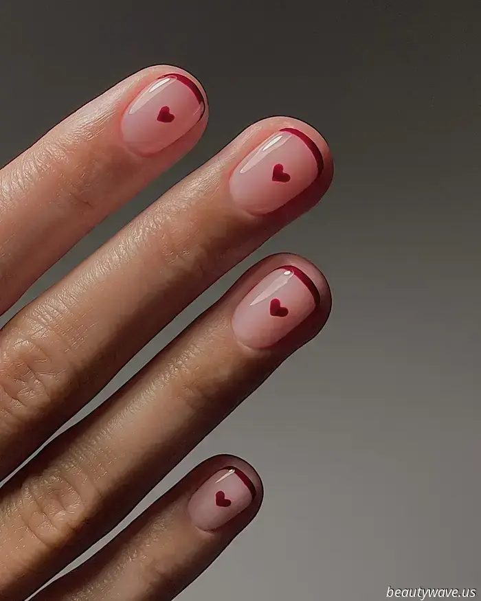 Es oficial: esta es la forma más elegante de llevar la manicura francesa este otoño.