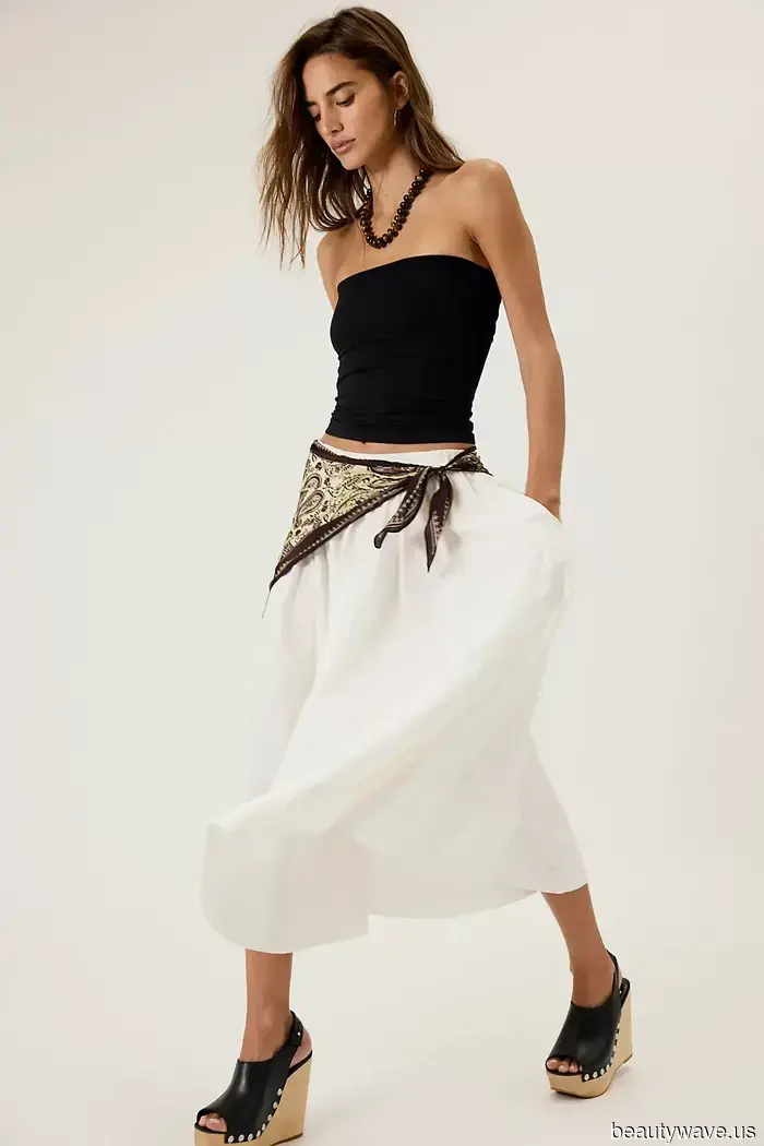 PSA: Модные люди в Нью-Йорке и Италии носят этот "устаревший" тренд плоской обуви с джинсовыми юбками и платьями