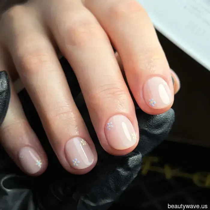 It's Confirmed: Here Are the Most Stylish Ways to Sport Short Nails This Summer