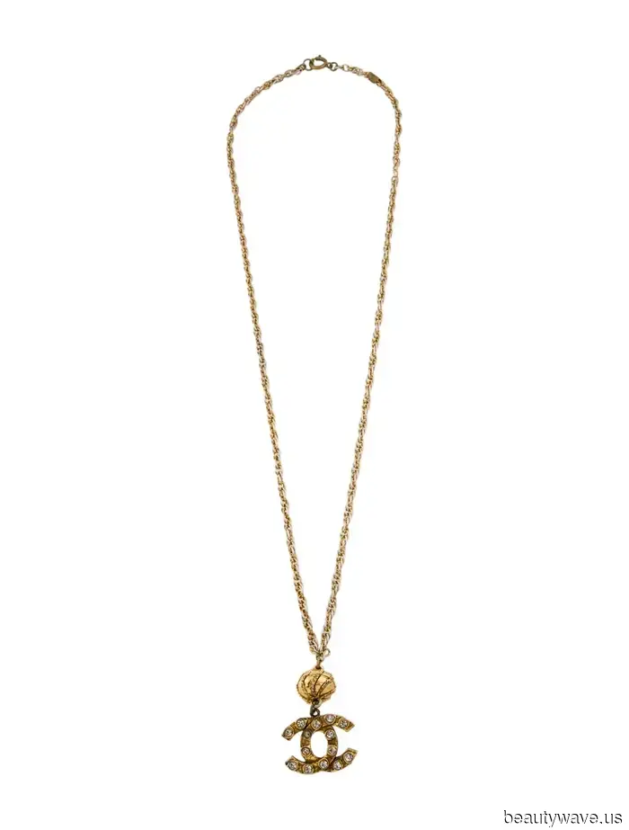 Da Ralph Lauren a Prada, questi sono i migliori pezzi vintage da acquistare per la primavera.