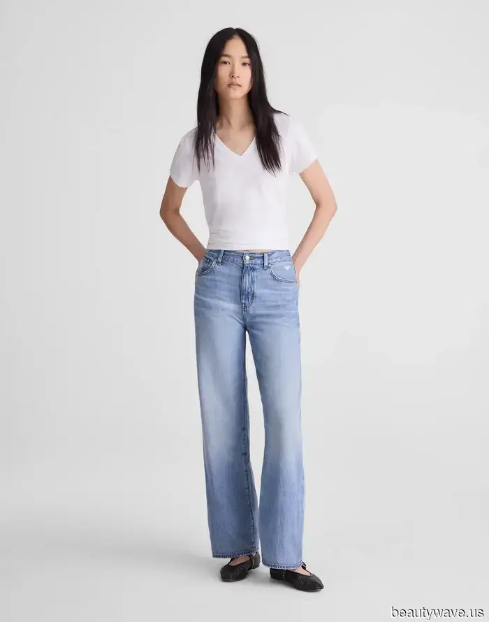 De repente, todos los geniales están usando jeans deslavados por el sol&mdash;Aquí te mostramos cómo combinarlos esta primavera.