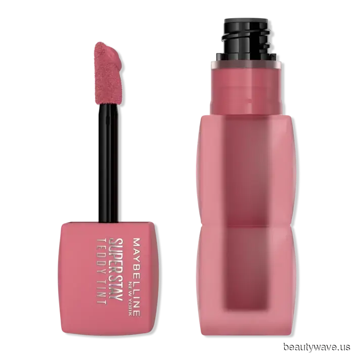 From Fiber Gummies to Blurring Blushes—Here are the top products that WWW Beauty Editors recommended after trying them in April.