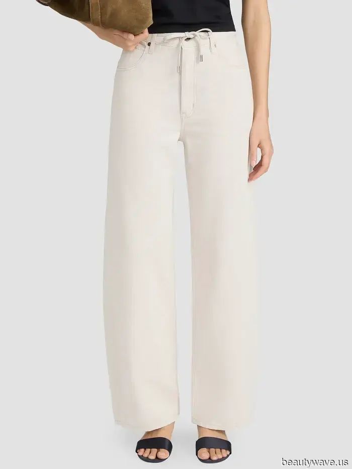 Confirmed: This Is the Exact Subtle Jeans Trend to Pair with Flats This Summer