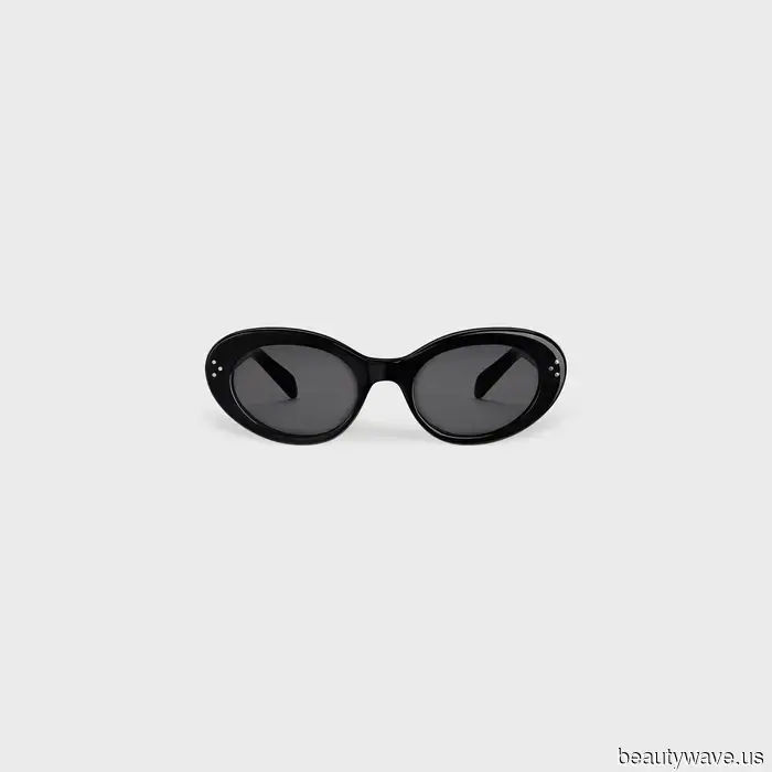 It's a fact: Everyone with a sense of style is currently sporting outfits that include this trending sneaker color.