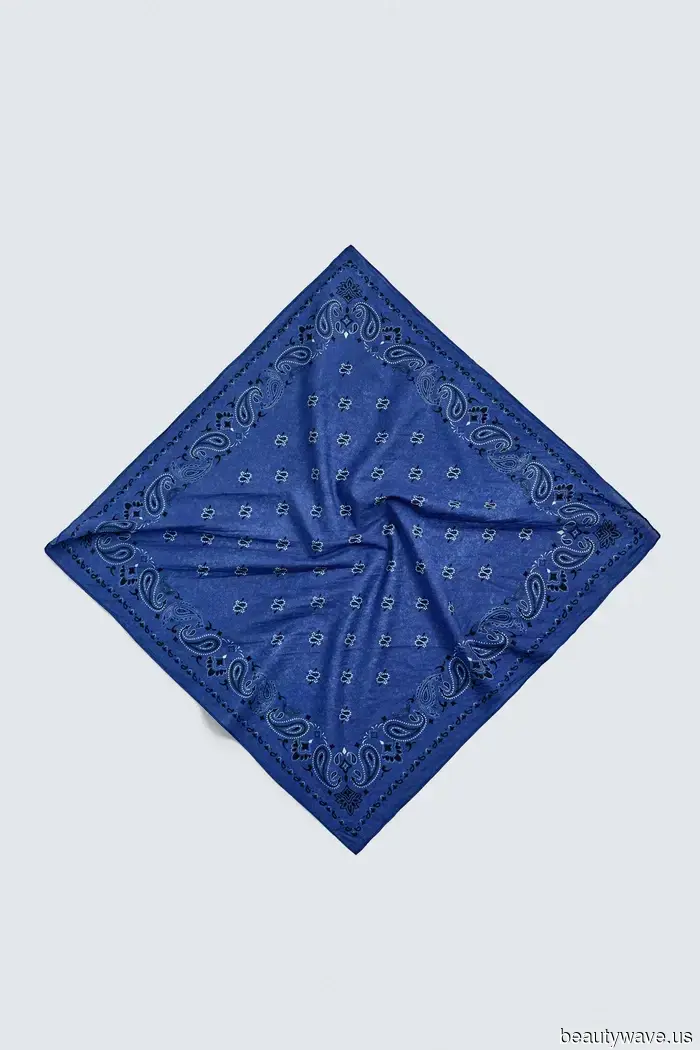 The new Aaron Levine x Zara collection has just launched—21 items that appear stylish and modern.