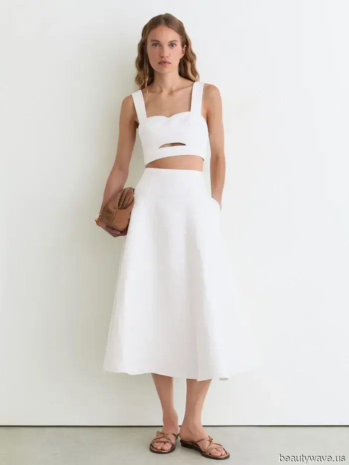 Chic French women are aware that these 7 essential wardrobe pieces are crucial for achieving an expensive look during the summer.