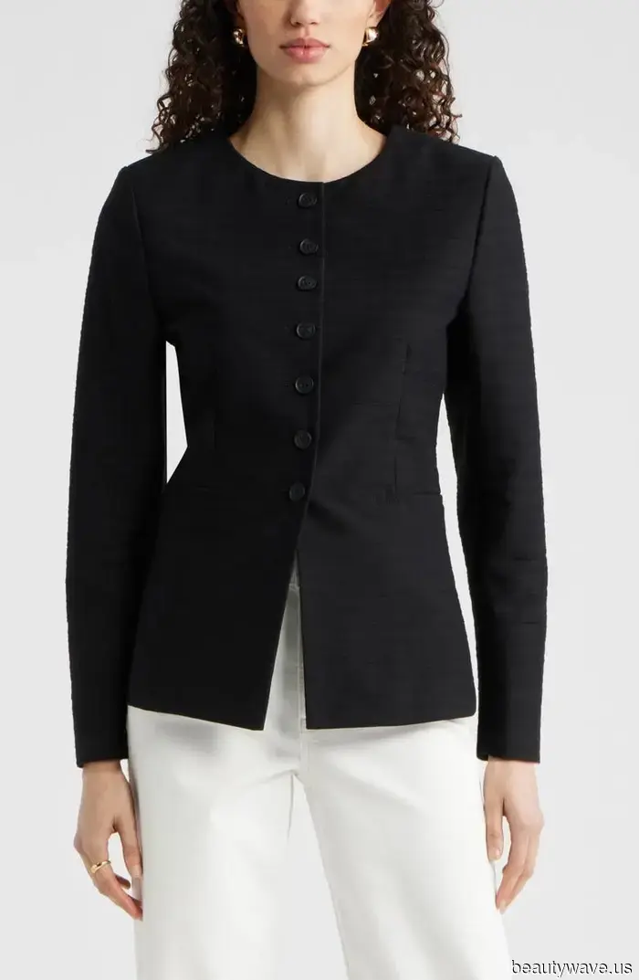To achieve a more French look, pair your black blazers with this timeless denim style.