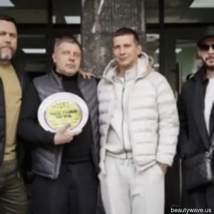 A new shooting block of the film "Fair Play" with Pavel Priluchny and Nika Zdoryk has started at the Olympic courts in Sochi.