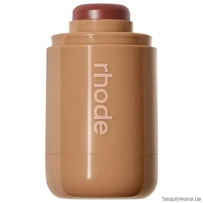 Pimple patches, bronzer, lip shimmer, and a surprise product: Hailey Bieber has just hinted at Rhode's upcoming launches for 2026.