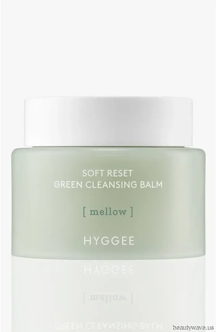 Act fast! Kendall Jenner's favorite K-Beauty device is currently 29% off on Amazon.