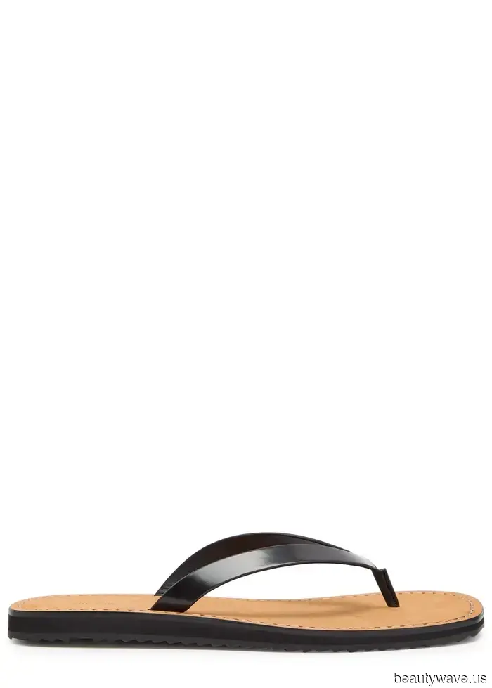 Stovepipe Jeans Are This Season's Trend—5 Sandals That Pair Well With Them