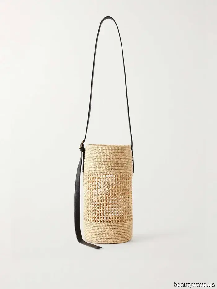 Le donne ad Antibes, Monaco e Bodrum indossano sempre questa tendenza di borse estive approvata dai designer&mdash;Queste 13 sono le più…