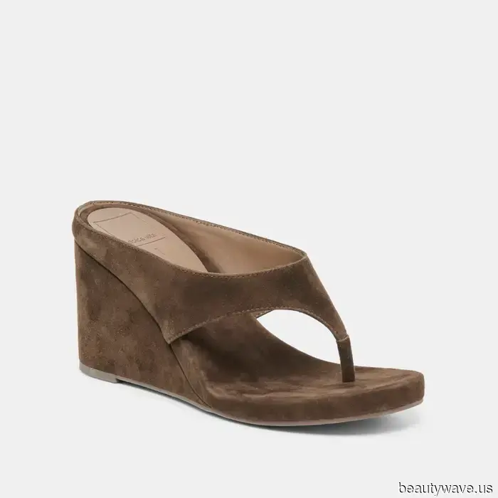 Apologies, Sneakers and Ballet Flats—Stylish Girls Understand That Summer Skirts Appear More Elegant with These Sandals.