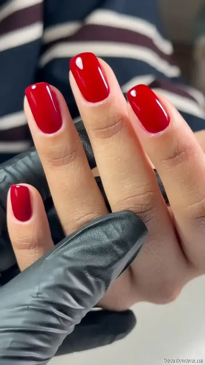 Experten sagen, dass diese 7 Nagellackfarben im August dominieren werden.