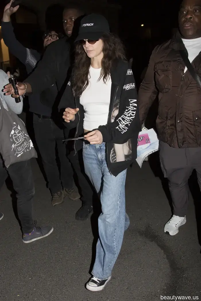 No Sambas&mdash;En mi opinión, esta tendencia de zapatillas atemporales se ve mejor con jeans cada vez.