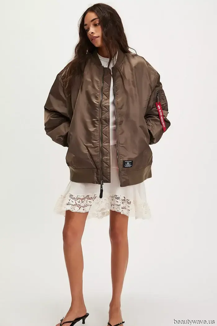 7 Chic Jackets That Fashion Enthusiasts Will Pair With Their Favorite Jeans This Winter