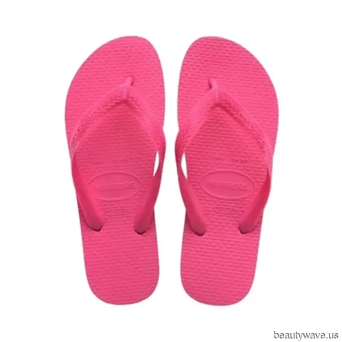 Acabo de regresar de vacaciones&mdash;cada persona con estilo estaba usando estas elegantes sandalias de &pound;12 con lino, pantalones cortos y…