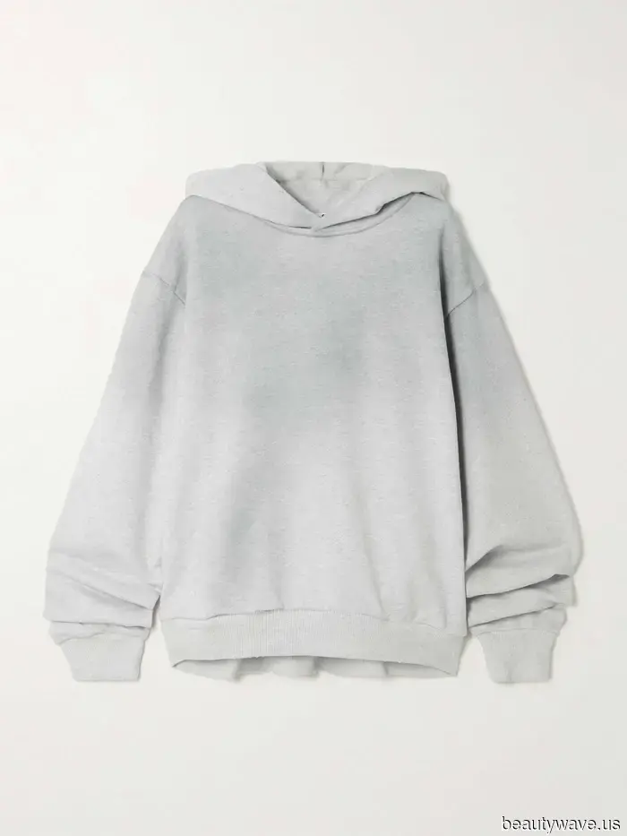 Las mujeres elegantes en Madrid visten este básico americano nostálgico de la manera más chic.