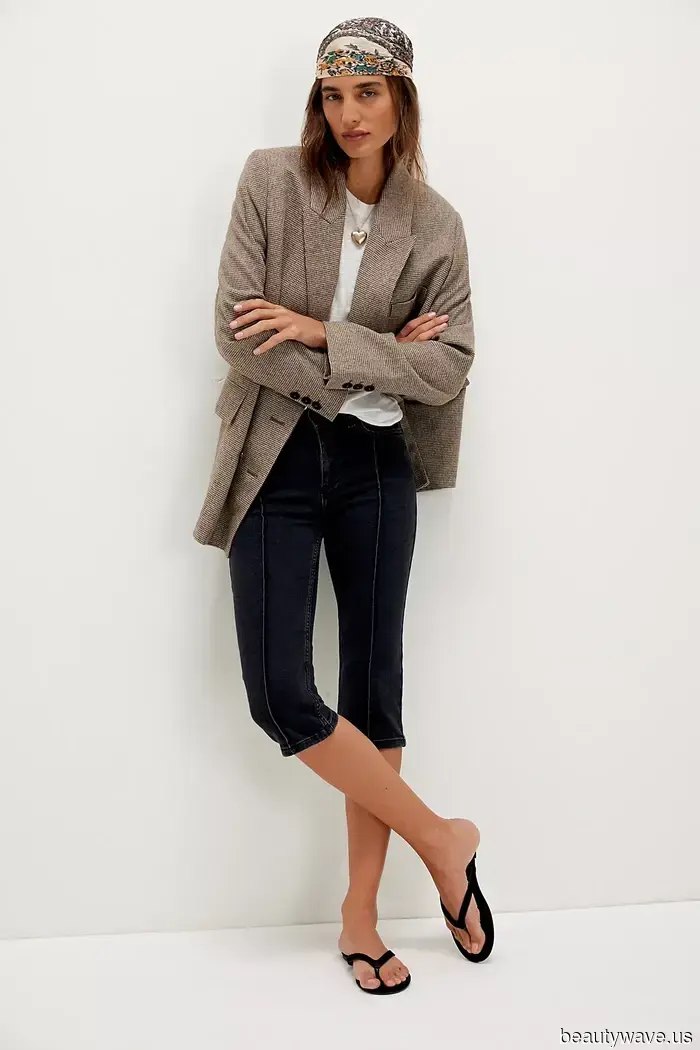 As per It Girls, skinny jeans should be worn only with this trend and these shoes.