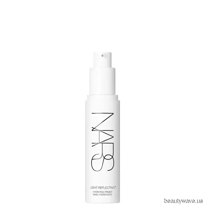 I Have Dry Skin—This Is the Expert-Recommended Product That Helps My Makeup Look Flawless.