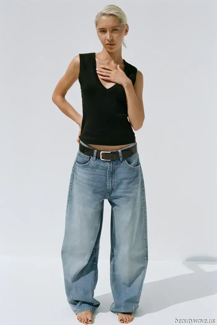 The Trend of Chic-Looking Sandals That Fashionable Girls Are Pairing With Baggy Jeans and White T-Shirts