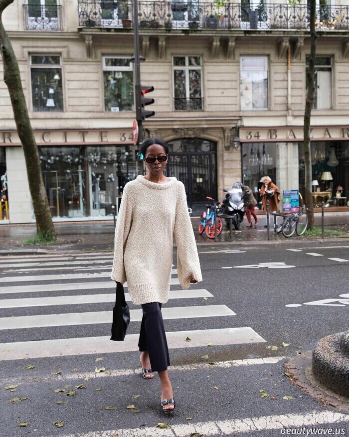 Chic women in Marseille and Cadaqués replace their cashmere sweaters with this lighter alternative every summer.