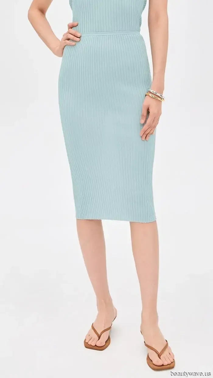 How to Identify an It Girl in 2026: This Style of Top, This Skirt Trend, and Flat Footwear.
