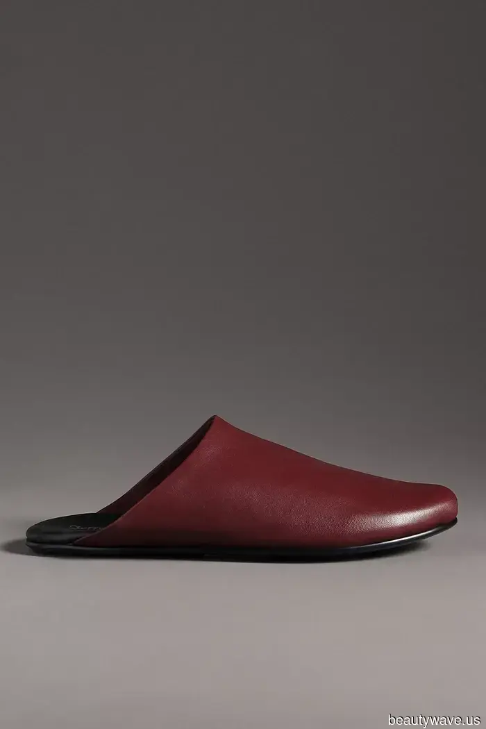 Si quieres refrescar tu colección de zapatos, comienza con estas 33 zapatillas, tacones de gato y planos.