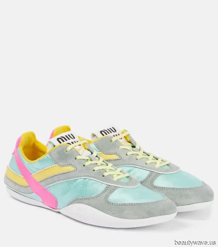 Si eres una persona de moda, estás usando tus zapatillas con estos 6 artículos elegantes.