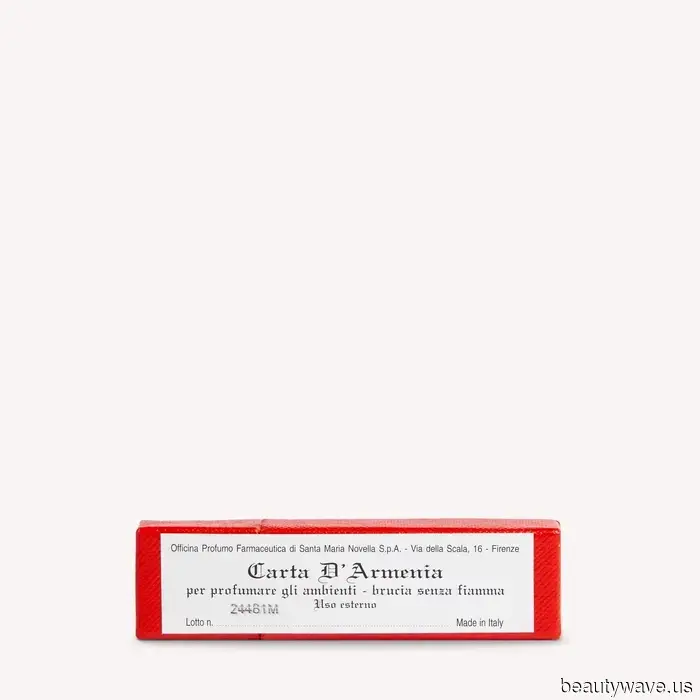 I'm a Makeup Artist on I'm a Celeb with No Time but a Perfect Score Bedside Beauty Routine—Here Are All the Details.