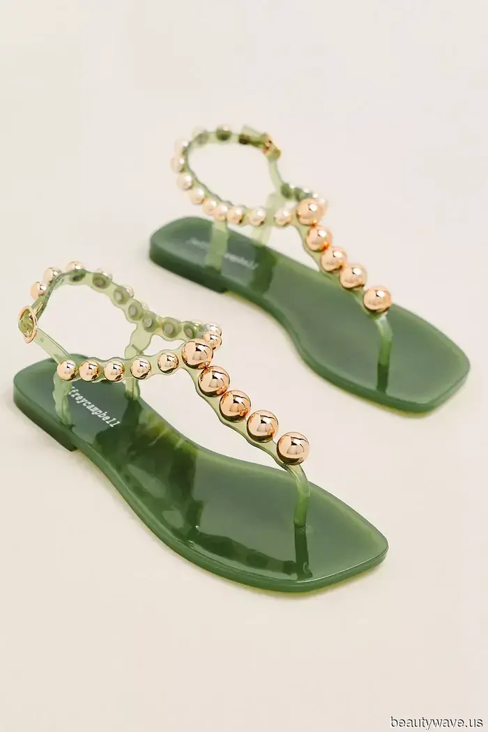 Se indossi uno di questi micro-trend di sandali del 2026, è chiaro che sei una persona di moda.