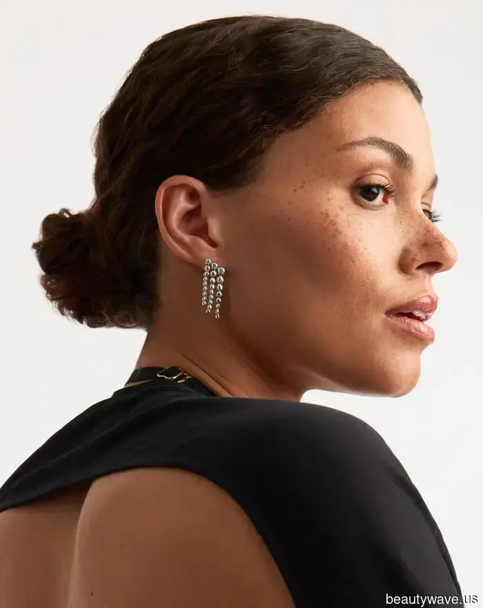 I’m a fashion writer residing in Paris—here are six accessories that I’ve observed French women wear to enhance their style…