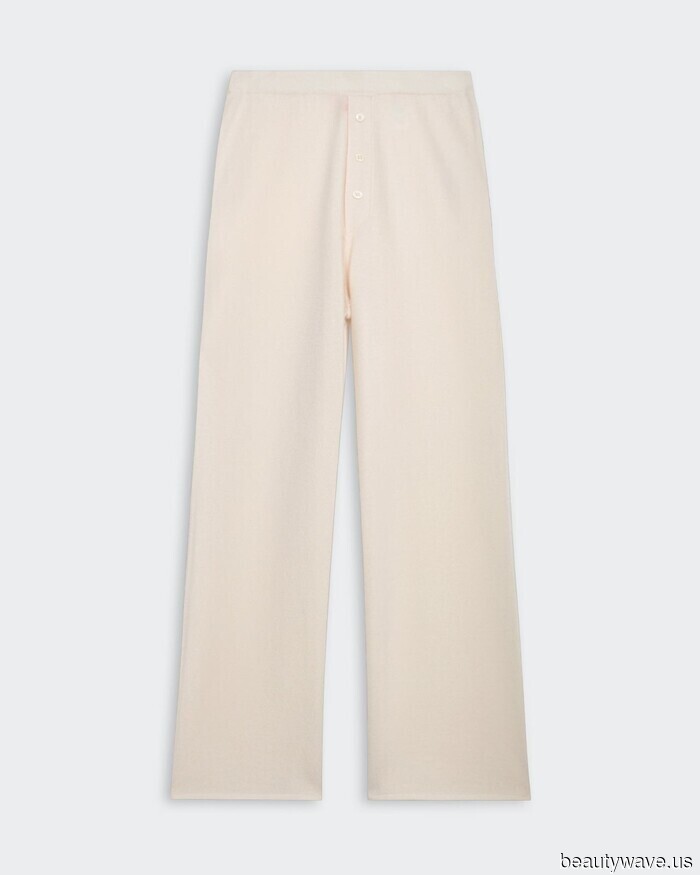 Introducing the Exact Flat Shoe Trend (and Color) That Elevates Casual Fall Pants to Look Luxurious.