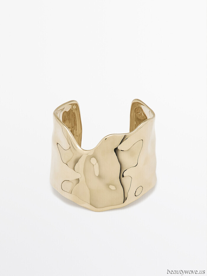 I'm searching for a simple method to enhance my wardrobe this summer—this unbelievably stylish jewelry trend is the answer.