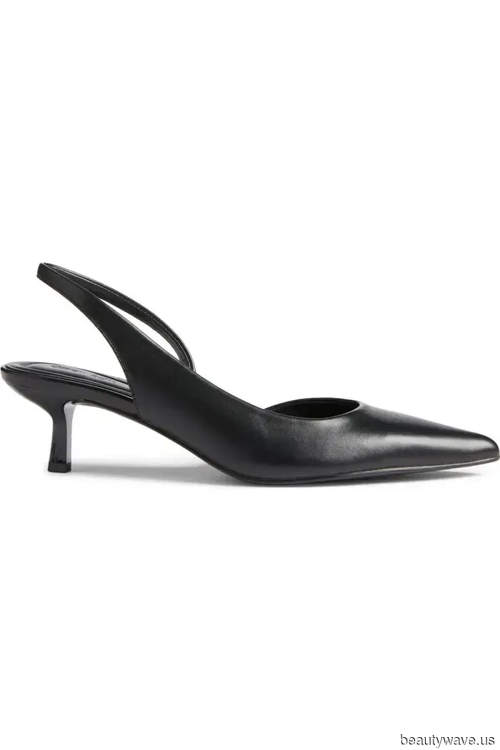 Non lasciare che nessuno ti dica che le minigonne non sono chic&mdash;questo trend codificato degli anni '90 dimostra che lo sono eccome.