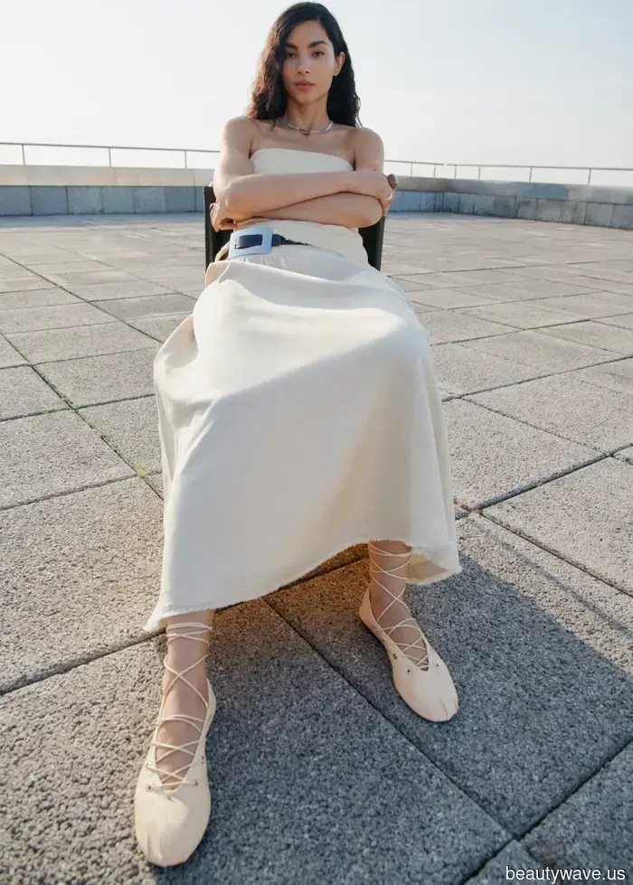 Wait—I've just noticed that the most stylish flat shoes share this particular detail.