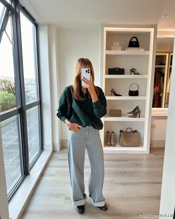 Sono un Fashion Editor della Gen Z, e tutti quelli che seguo su Instagram stanno improvvisamente indossando questi jeans e scarpe basse di nicchia...