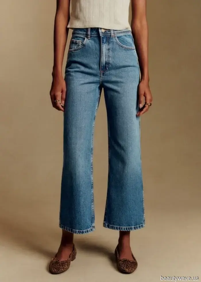 Cropped Jeans Appear More Luxurious When Paired With This Stylish Shoe Colour Trend