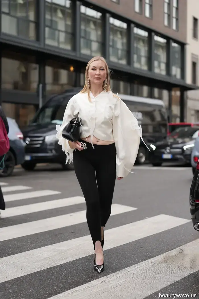 Throughout Paris Fashion Week, everyone was pairing leggings with this shoe trend, and I'm making a note of it.