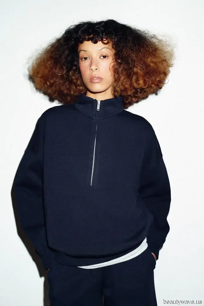 The hot trend that's quickly selling out everywhere is the trendiest option to pair with white jeans right now.